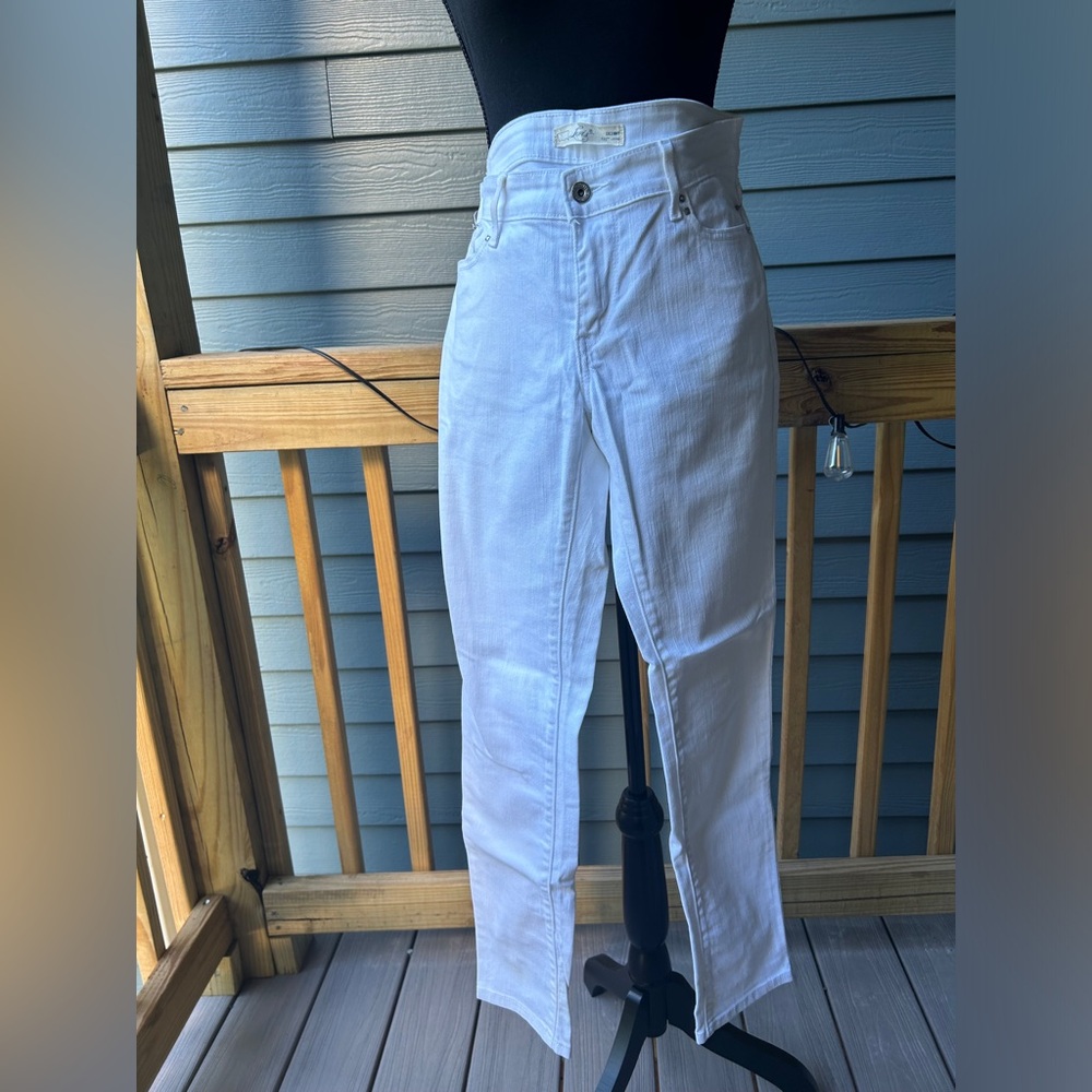 Levi’s white denim skinny